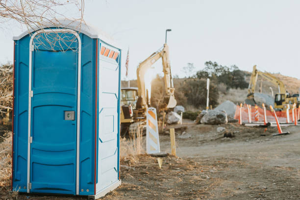 Best Portable restroom trailer rental  in Hamilton, IN