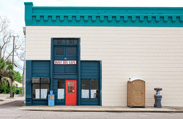 Best Porta potty rental near me  in Hamilton, IN